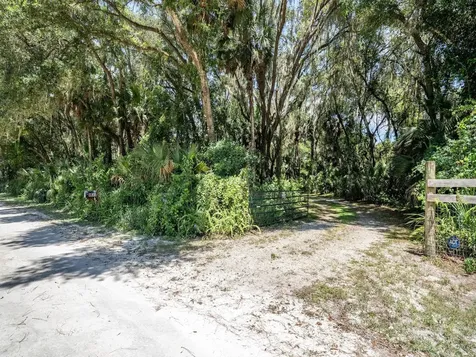 4645 NE 159th Place Citra FL 32113