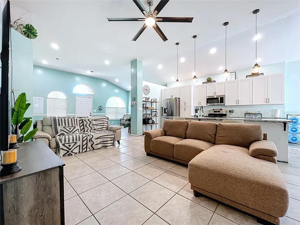2003 Leichester Street Valrico FL 33594
