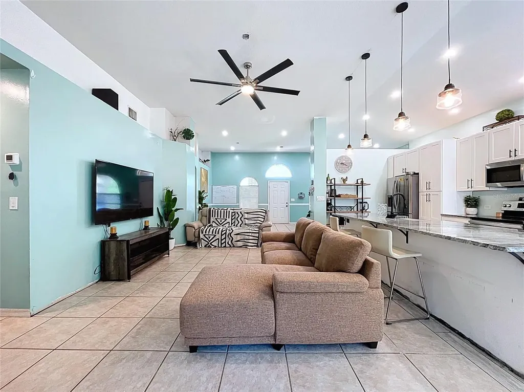 2003 Leichester Street Valrico FL 33594
