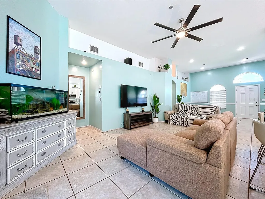 2003 Leichester Street Valrico FL 33594