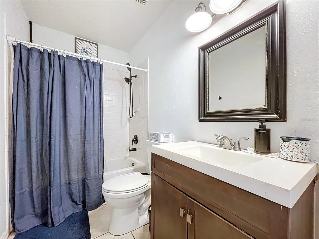 2003 Leichester Street Valrico FL 33594