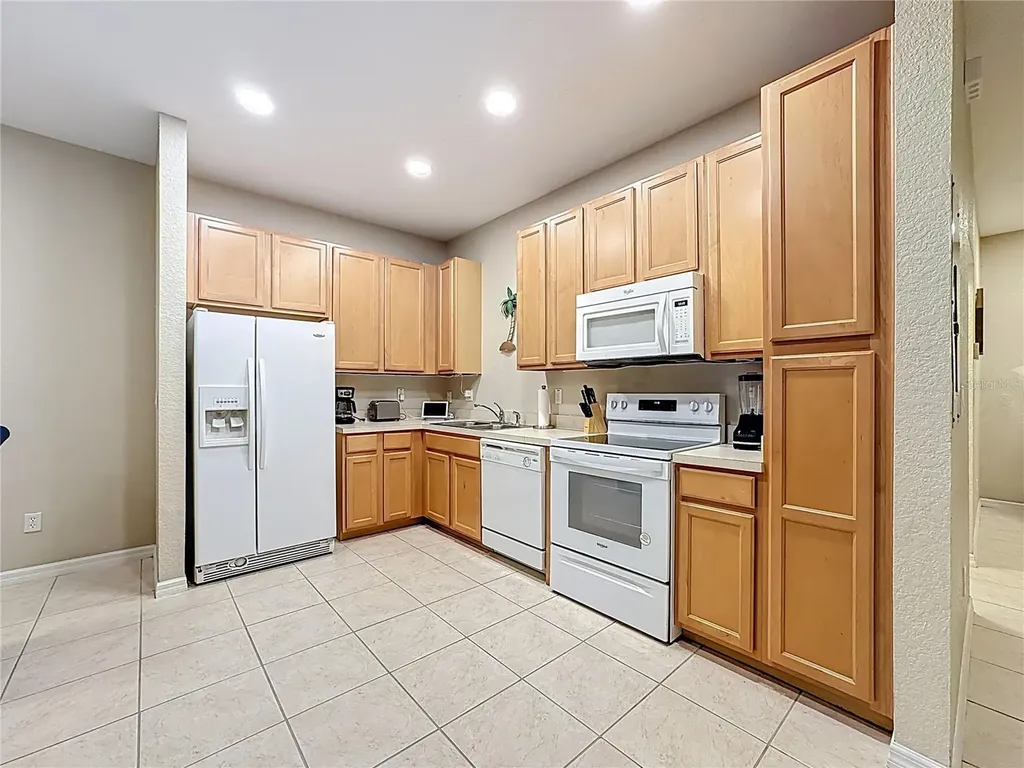 2412 Caravelle Circle Kissimmee FL 34746