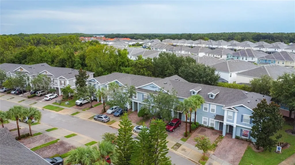 2412 Caravelle Circle Kissimmee FL 34746