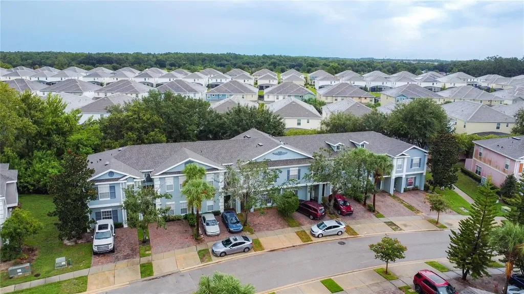 2412 Caravelle Circle Kissimmee FL 34746