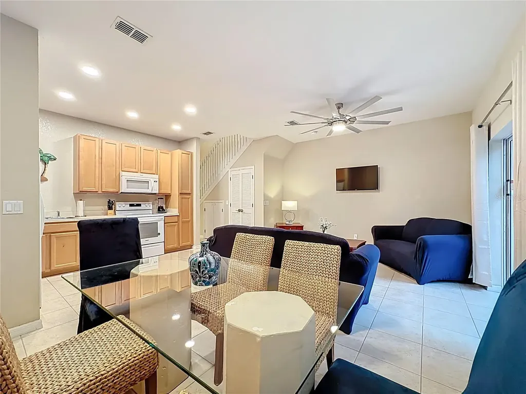 2412 Caravelle Circle Kissimmee FL 34746