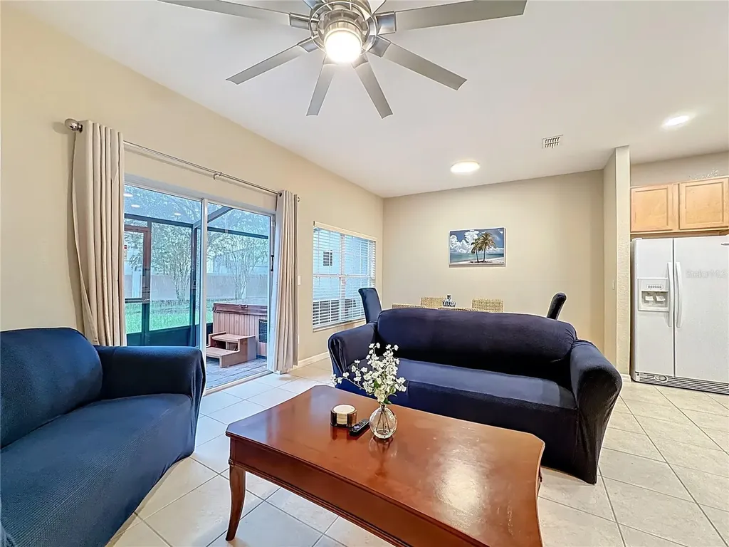 2412 Caravelle Circle Kissimmee FL 34746