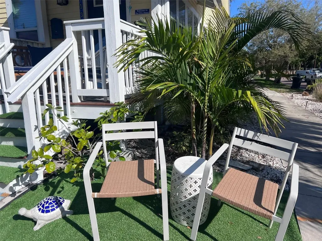 1137 Highland Street S St Petersburg FL 33701