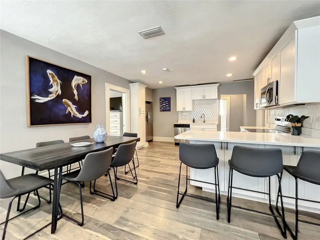 1137 Highland Street S St Petersburg FL 33701