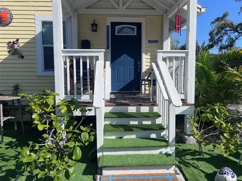 1137 Highland Street S St Petersburg FL 33701