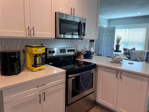 1137 Highland Street S St Petersburg FL 33701