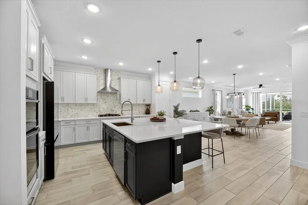 991 Signet Drive Apollo Beach FL 33572