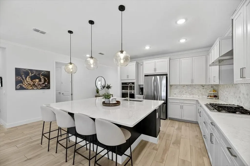 991 Signet Drive Apollo Beach FL 33572