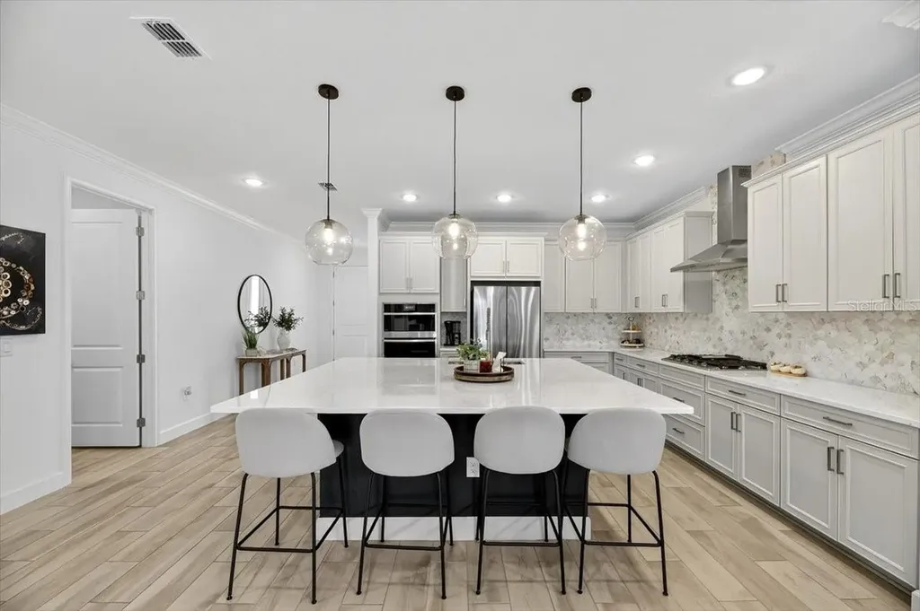 991 Signet Drive Apollo Beach FL 33572