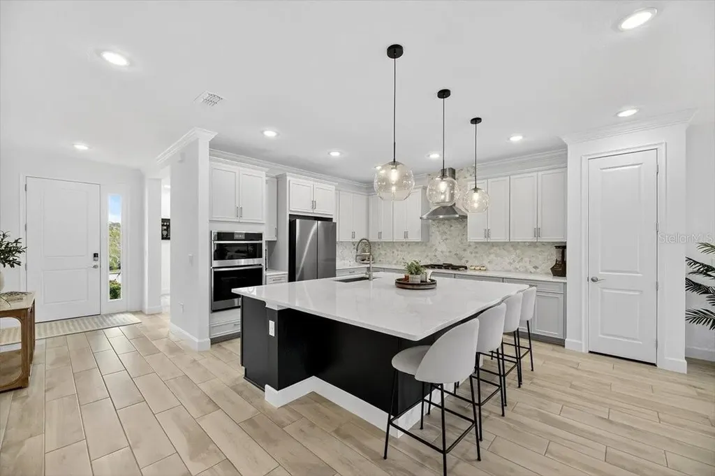 991 Signet Drive Apollo Beach FL 33572