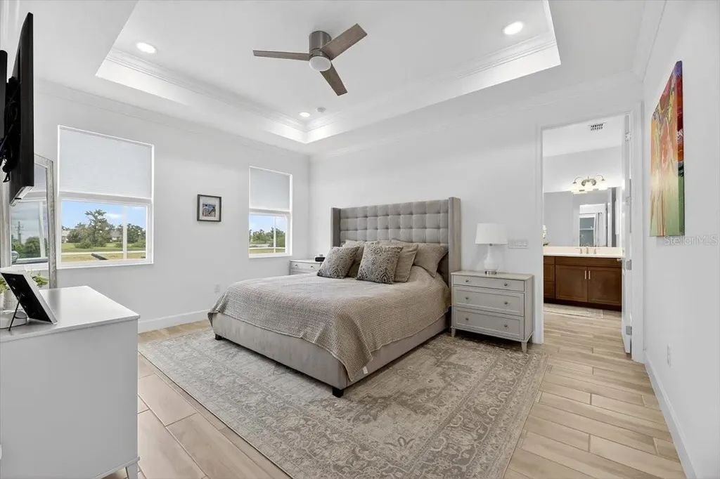 991 Signet Drive Apollo Beach FL 33572