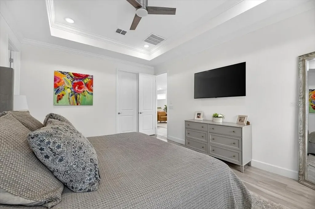 991 Signet Drive Apollo Beach FL 33572