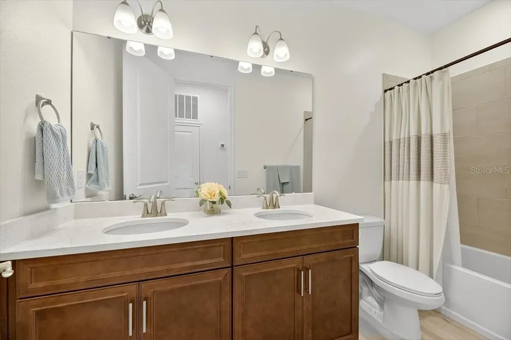 991 Signet Drive Apollo Beach FL 33572