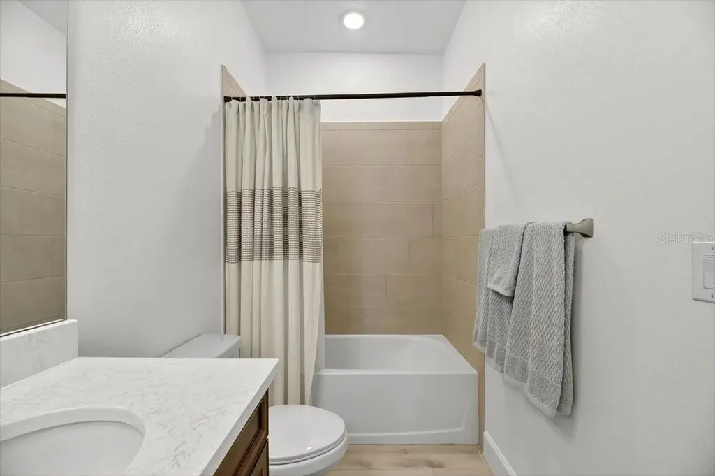 991 Signet Drive Apollo Beach FL 33572