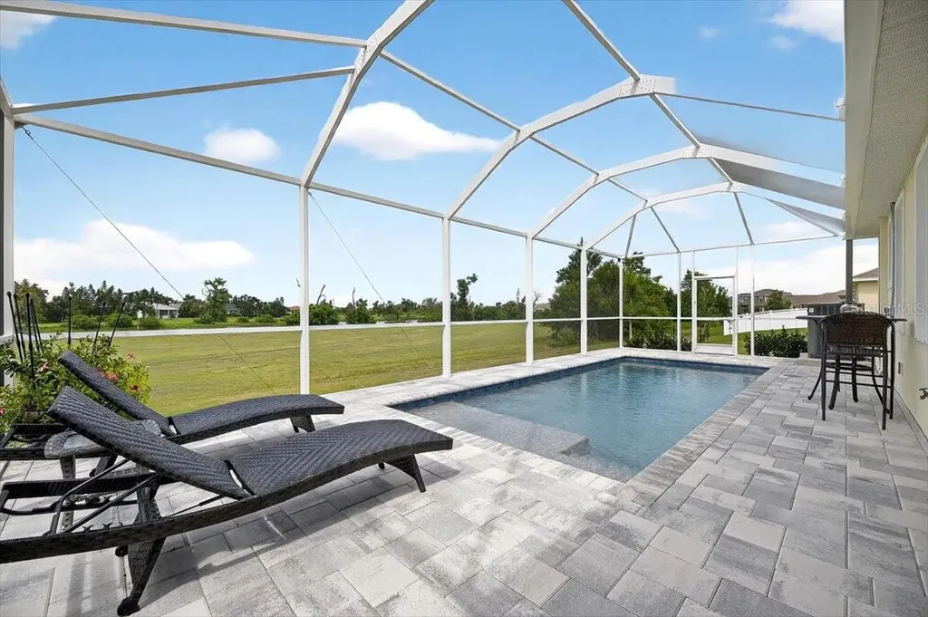 991 Signet Drive Apollo Beach FL 33572