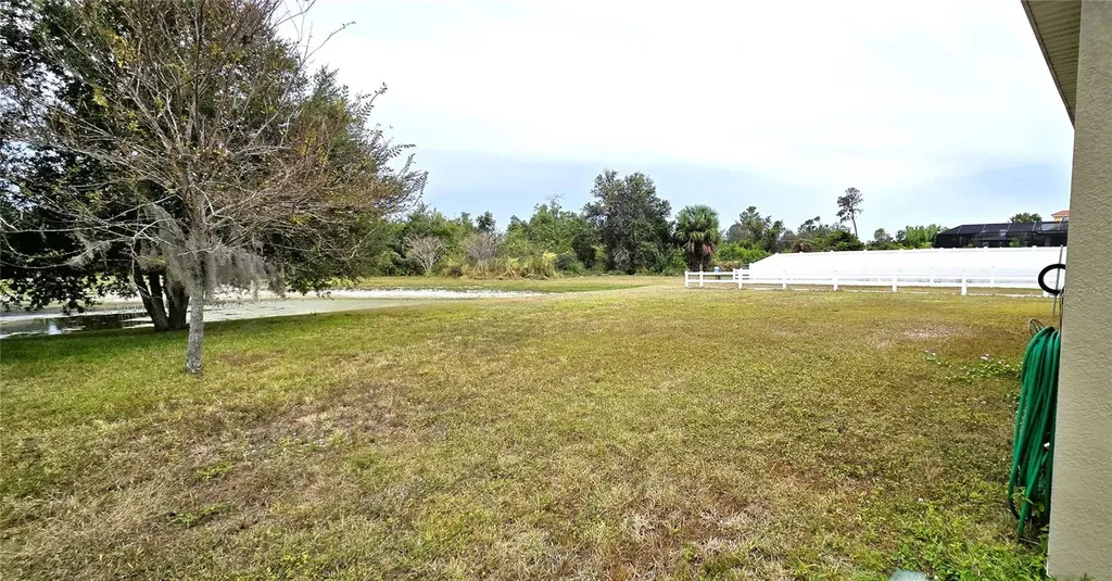 2432 Cumberland Cliff Drive Ruskin FL 33570