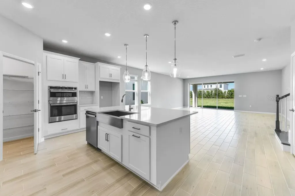 8562 Big Dipper Drive Sarasota FL 34241