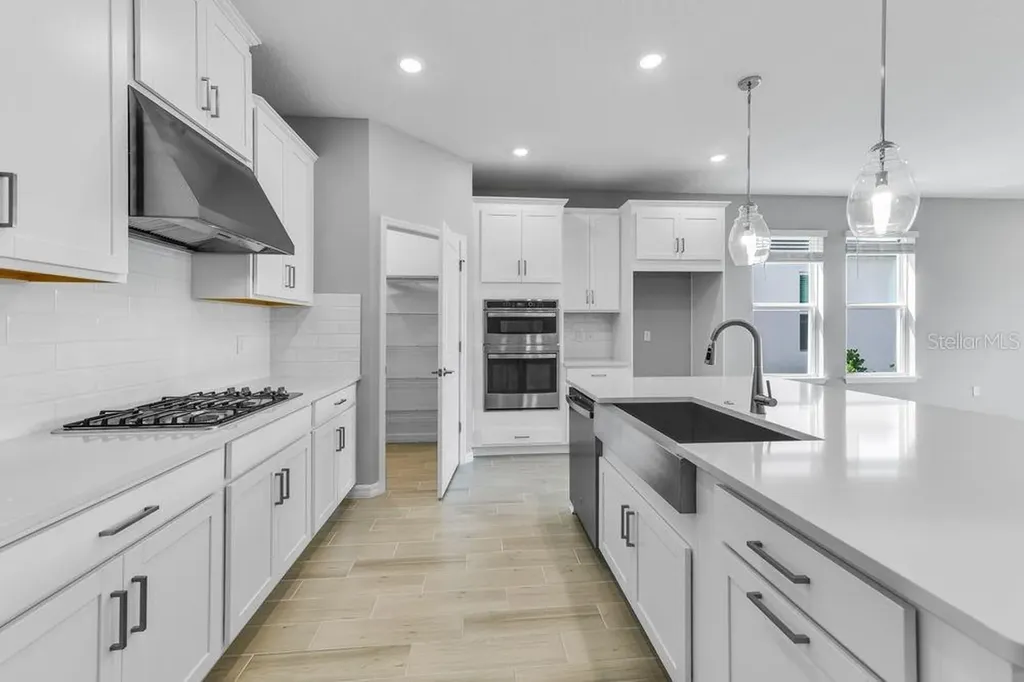 8562 Big Dipper Drive Sarasota FL 34241