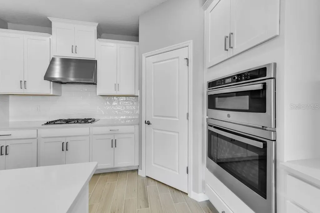 8562 Big Dipper Drive Sarasota FL 34241