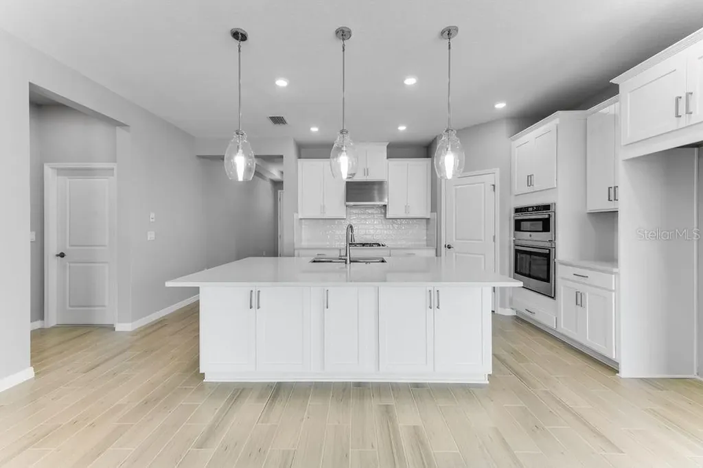 8562 Big Dipper Drive Sarasota FL 34241