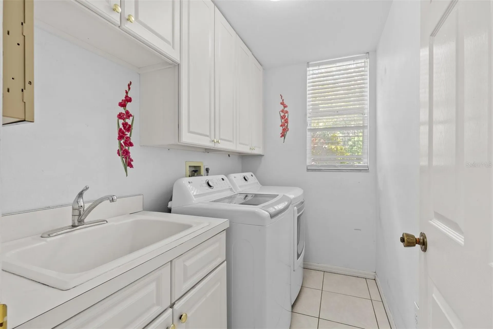 2328 Warwick Drive Oldsmar FL 34677