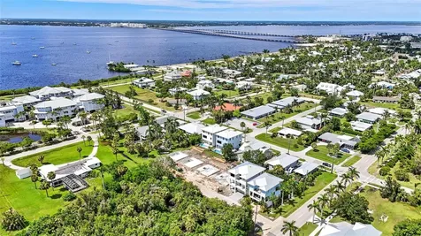 930 W Olympia Avenue Punta Gorda FL 33950