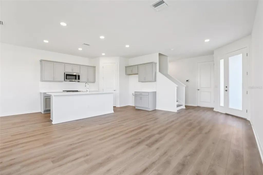 31445 Spanish Mission Road San Antonio FL 33576