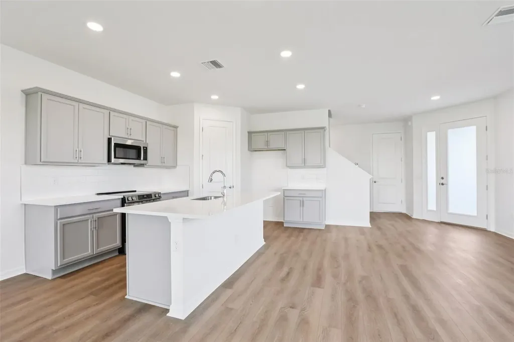 31445 Spanish Mission Road San Antonio FL 33576