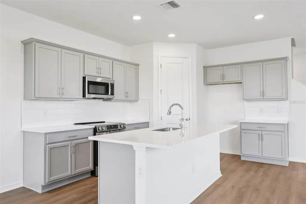 31445 Spanish Mission Road San Antonio FL 33576