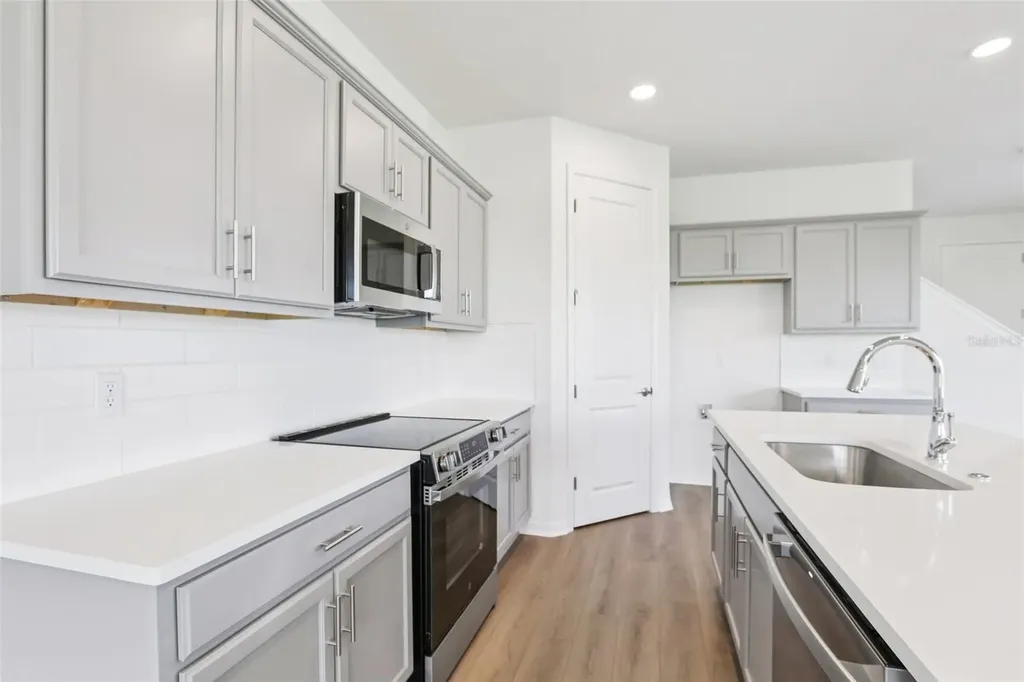 31445 Spanish Mission Road San Antonio FL 33576