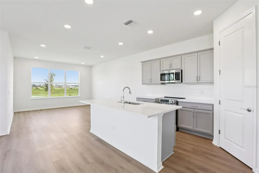 31445 Spanish Mission Road San Antonio FL 33576