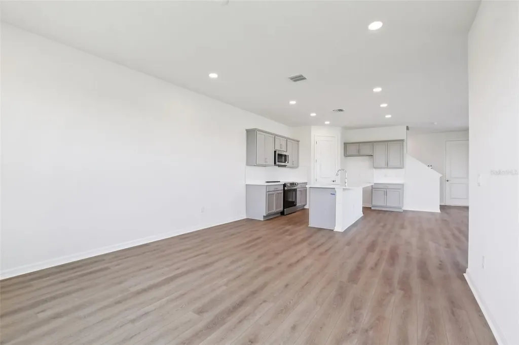 31445 Spanish Mission Road San Antonio FL 33576