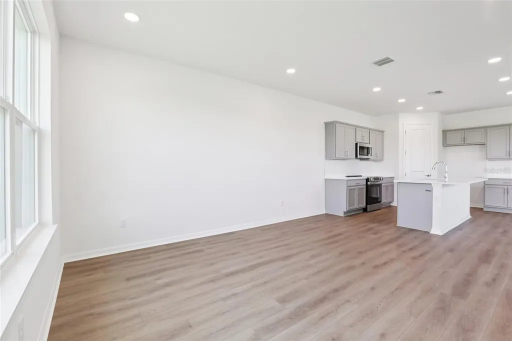 31445 Spanish Mission Road San Antonio FL 33576