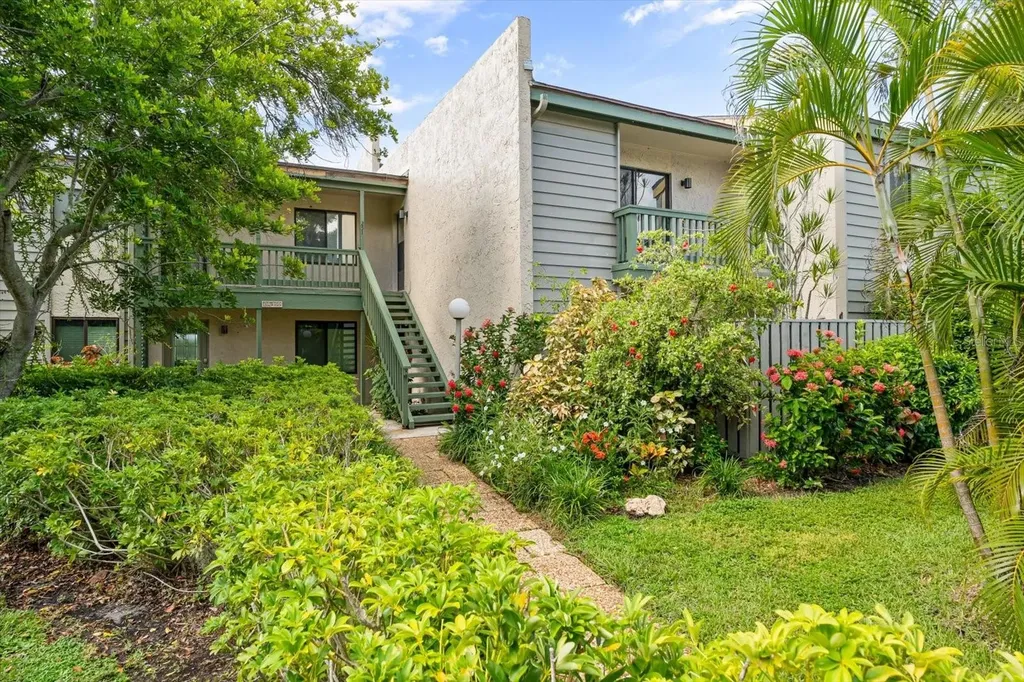 1520 Pelican Point Drive Sarasota FL 34231