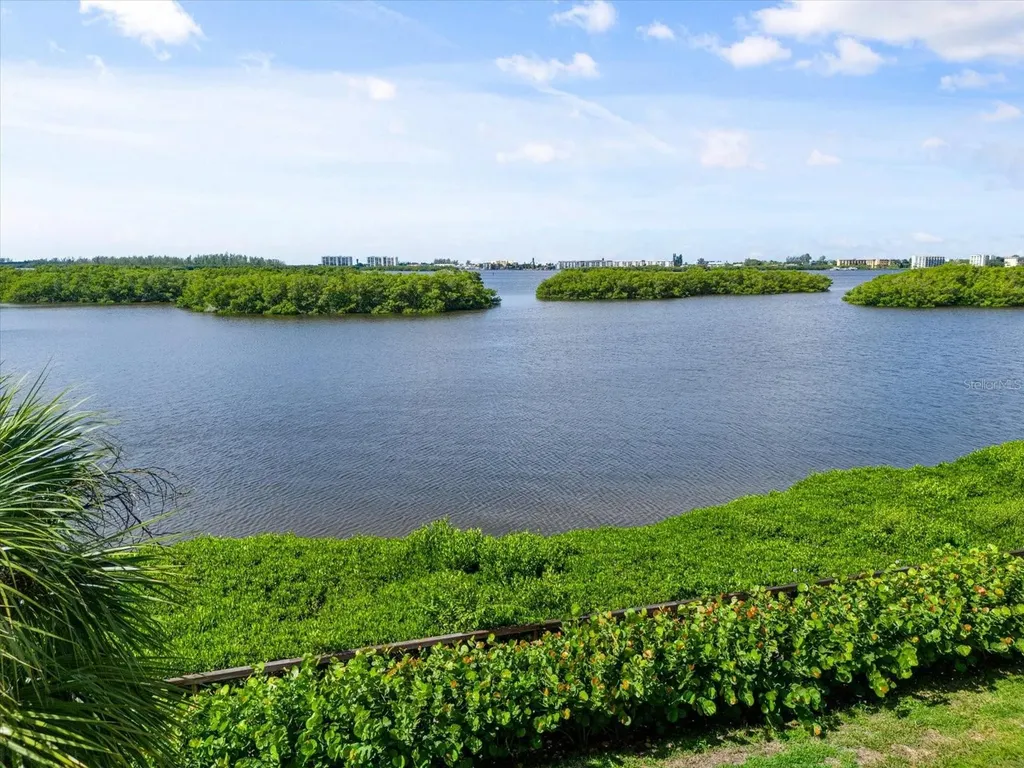 1520 Pelican Point Drive Sarasota FL 34231