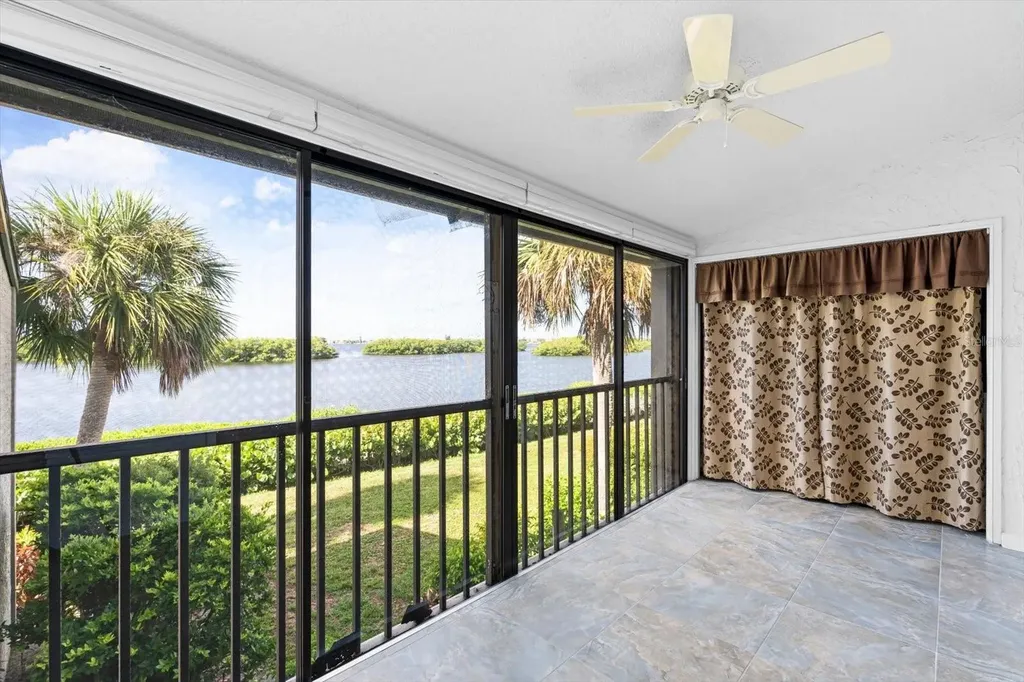 1520 Pelican Point Drive Sarasota FL 34231
