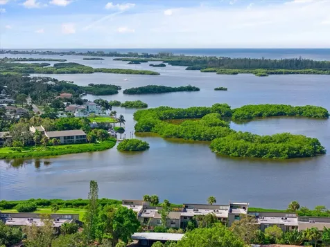 1520 Pelican Point Drive Sarasota FL 34231