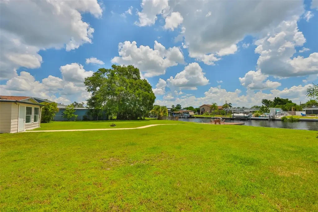 812 White Heron Boulevard Ruskin FL 33570
