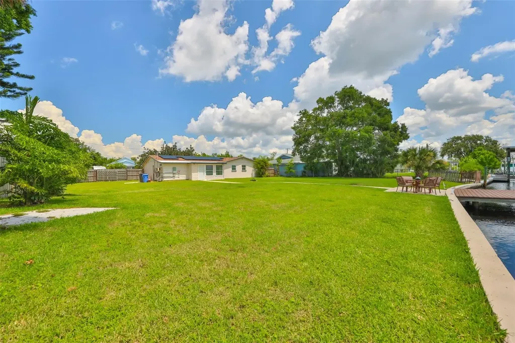 812 White Heron Boulevard Ruskin FL 33570