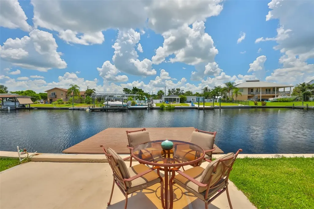 812 White Heron Boulevard Ruskin FL 33570