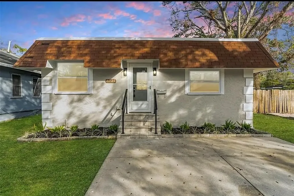3721 9th Avenue S St Petersburg FL 33711