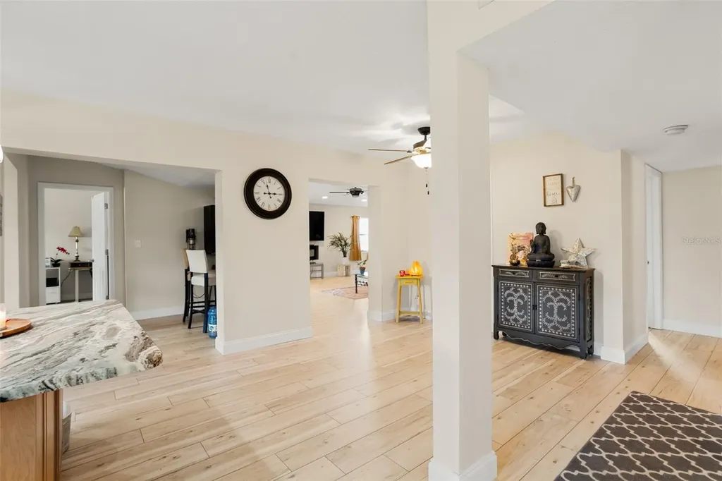 8915 59th Way N Pinellas Park FL 33782