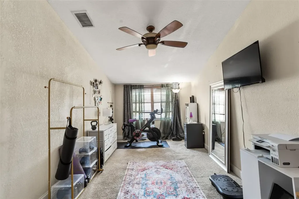 8915 59th Way N Pinellas Park FL 33782