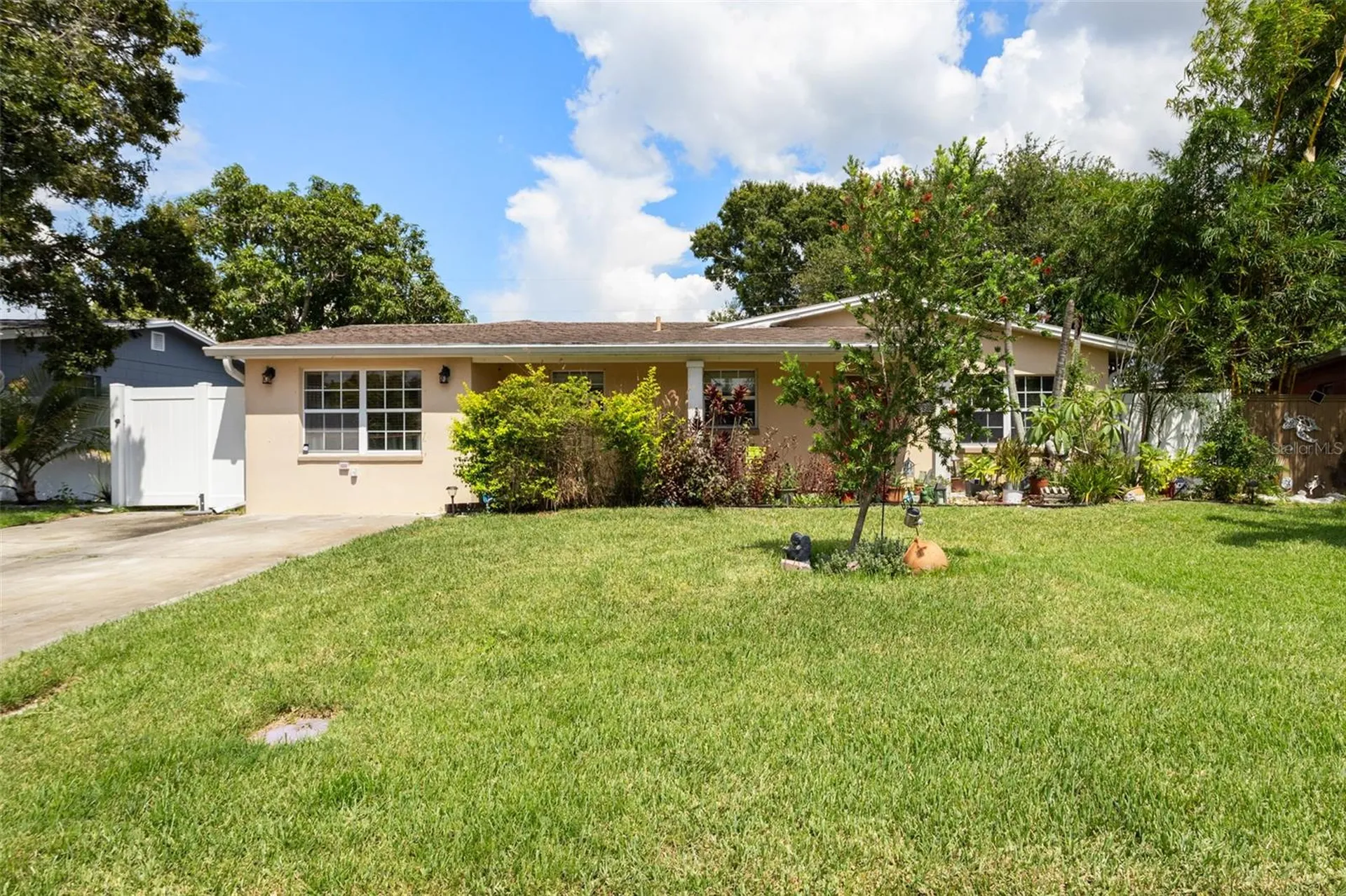 8915 59th Way N Pinellas Park FL 33782