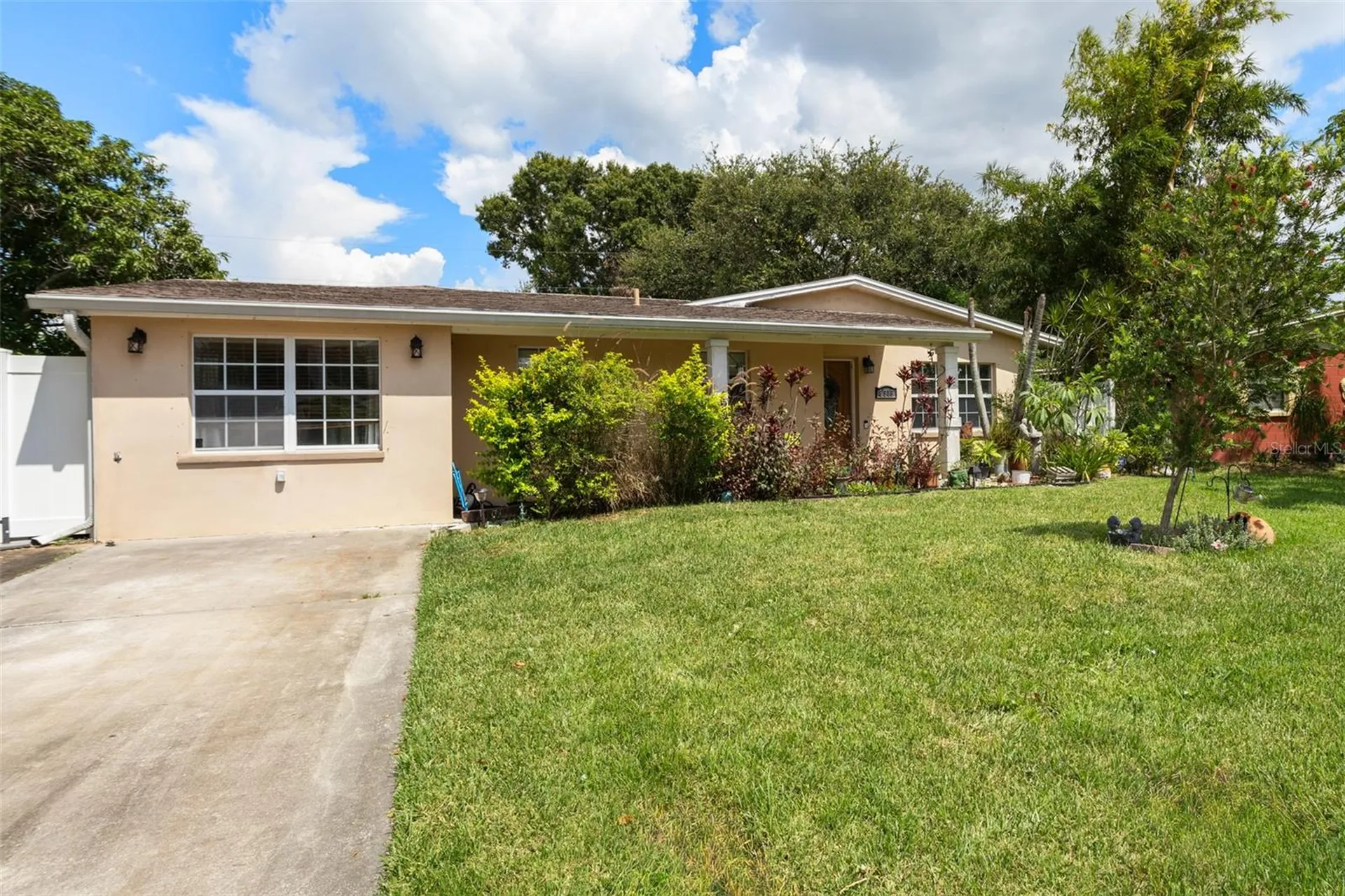 8915 59th Way N Pinellas Park FL 33782