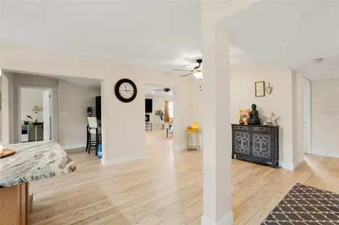 8915 59th Way N Pinellas Park FL 33782
